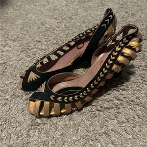 Elegant Black and Gold Women's Shoes